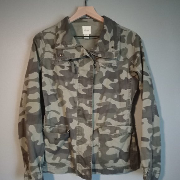 Women's Camo Jacket - Picture 1 of 4